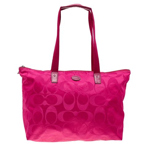 coach weekender tote bag.